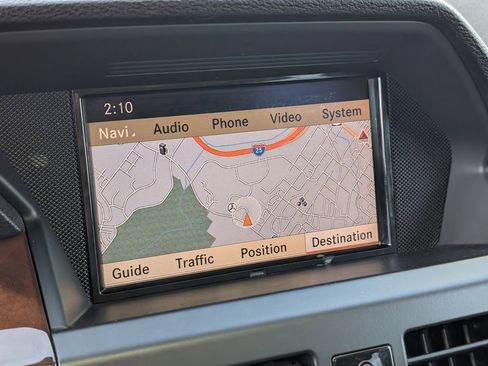 Used 2011 Mercedes-Benz GLK 350 4MATIC image 15