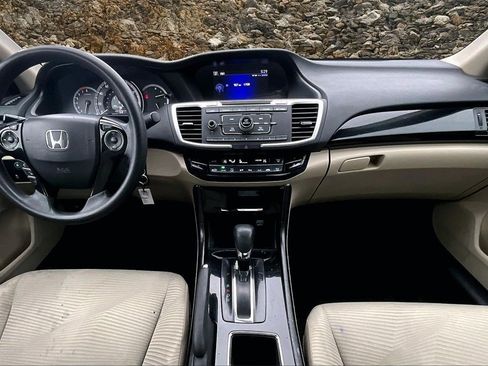 Used 2017 Honda Accord LX image 13