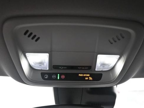 Used 2024 Chevrolet Malibu LT FWD image 32