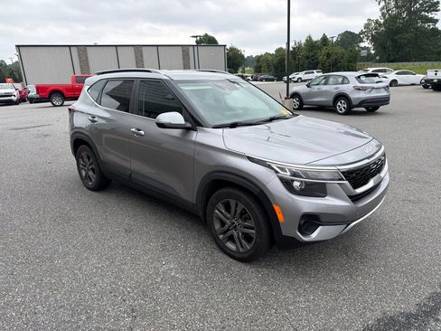 Used 2022 Kia Seltos S FWD image 8