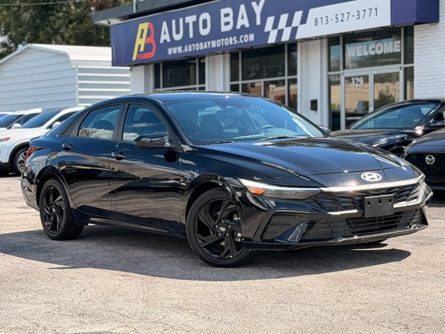Used 2026 Hyundai Elantra Sport FWD image 5