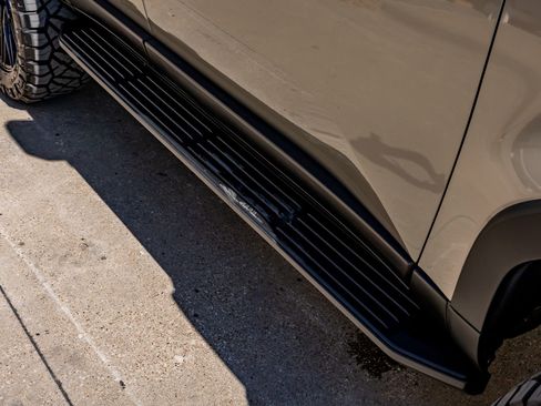 Used 2025 Lexus GX 550 image 13