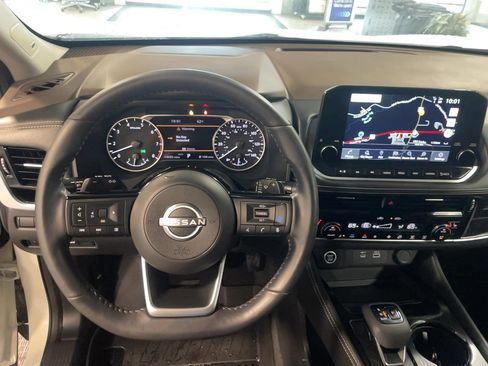 Used 2023 Nissan Rogue SL w/ SL Premium Package AWD/4WD image 12