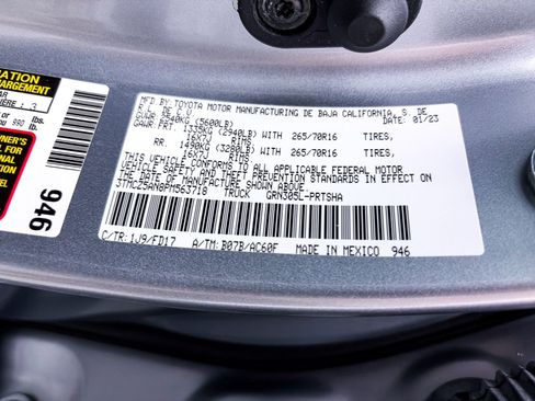 Used 2023 Toyota Tacoma TRD Off-Road AWD/4WD image 37