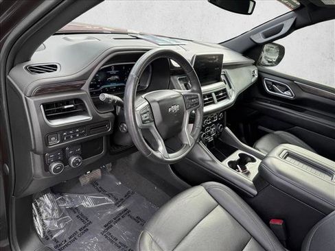 Used 2022 Chevrolet Tahoe Z71 w/ Luxury Package image 9