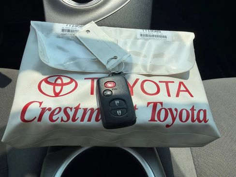Used 2012 Toyota Prius Three w/ Solar Roof Pkg FWD image 38