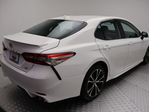 Used 2019 Toyota Camry SE image 8