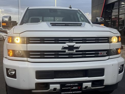 Used 2018 Chevrolet Silverado 3500 LTZ w/ Duramax Plus Package image 30