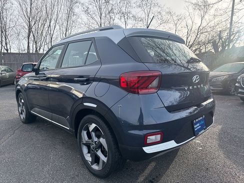 Used 2023 Hyundai Venue Limited w/ Cargo Package image 8