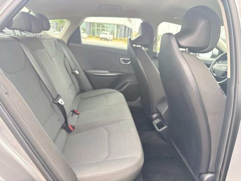 Used 2025 Kia K4 FWD image 12