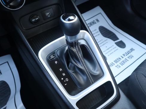 Used 2021 Hyundai Venue SE image 68