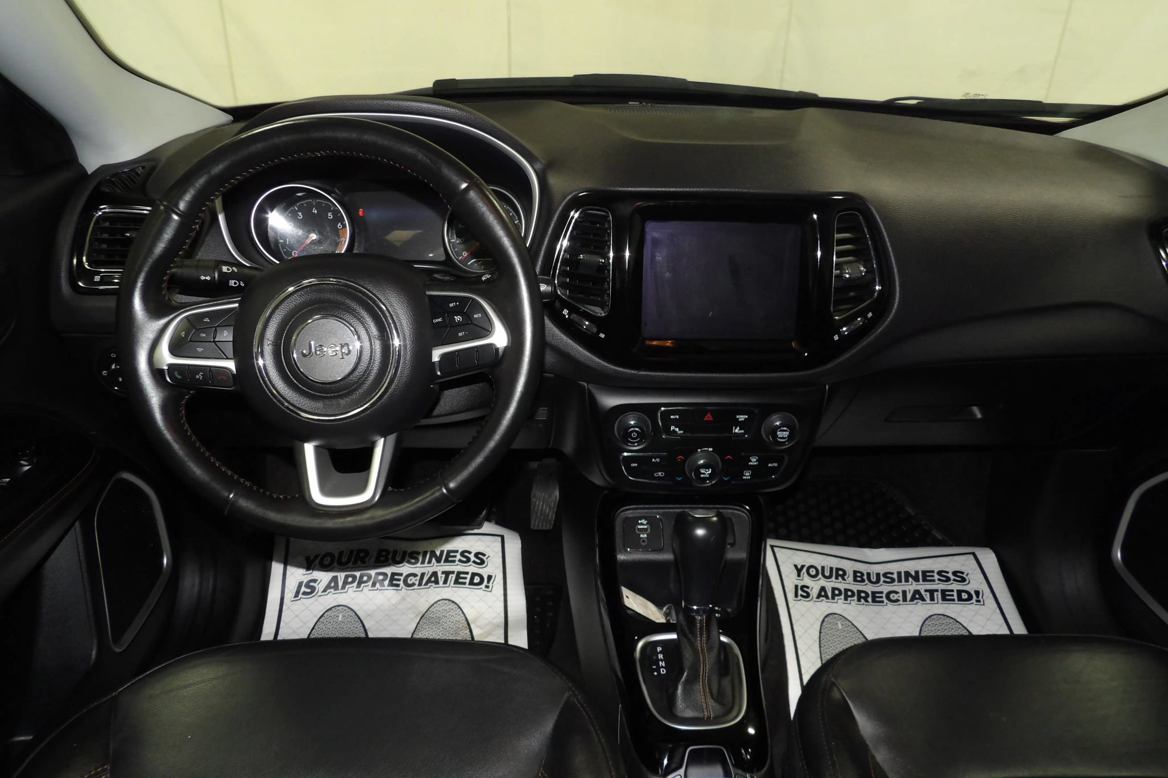 Used 2018 Jeep Compass Limited w/ Navigation Group FWD image 11