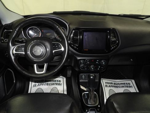 Used 2018 Jeep Compass Limited w/ Navigation Group FWD image 11