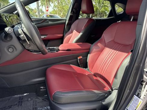 Certified 2025 Lexus NX 250 FWD w/ Accessory Package (Z1) image 11