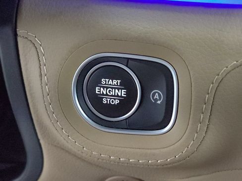 Used 2025 Mercedes-Benz GLE 350 4MATIC image 16
