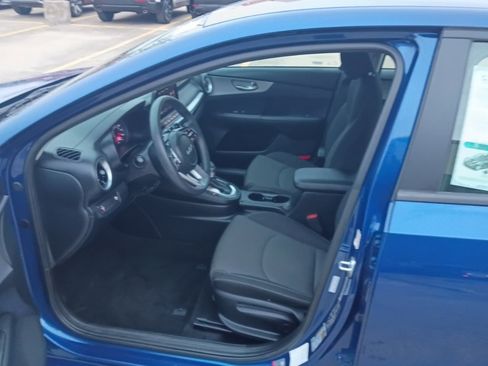 Used 2024 Kia Forte LXS image 3