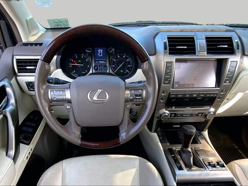 Used 2017 Lexus GX 460 Premium AWD/4WD image 6