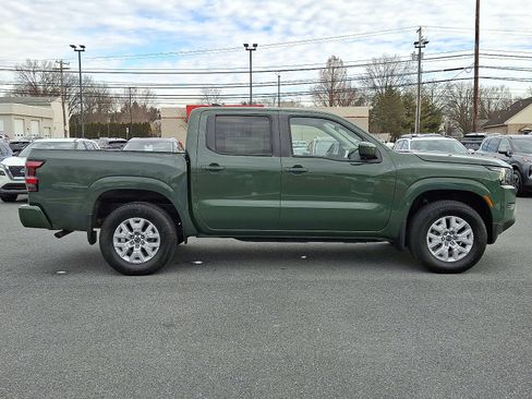 Certified 2023 Nissan Frontier SV w/ Technology Package AWD/4WD image 8