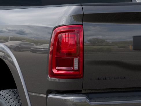 New 2026 RAM 2500 Limited AWD/4WD image 17