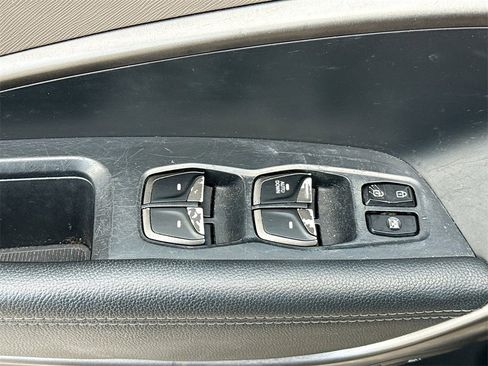 Used 2018 Hyundai Santa Fe Sport image 18