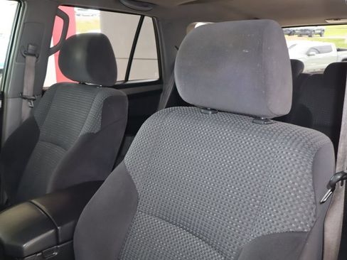Used 2004 Toyota 4Runner Sport AWD/4WD image 17