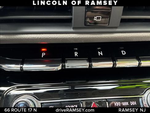 Used 2022 Lincoln Corsair AWD w/ Premium Package image 21