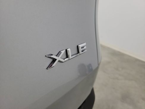 Used 2024 Toyota Grand Highlander XLE image 8