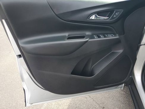 Used 2020 Chevrolet Equinox LT FWD image 20