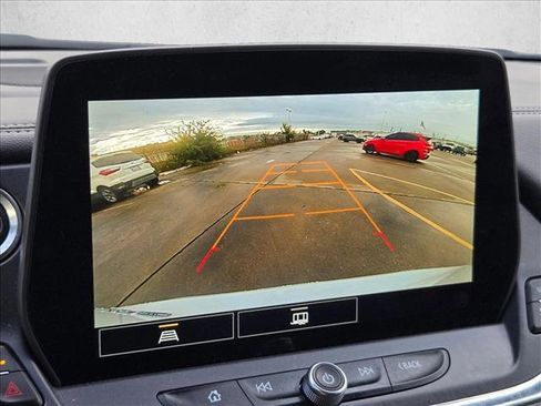 Used 2025 Chevrolet Blazer LT image 15