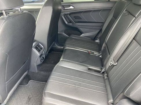 Used 2024 Volkswagen Tiguan SE FWD image 20
