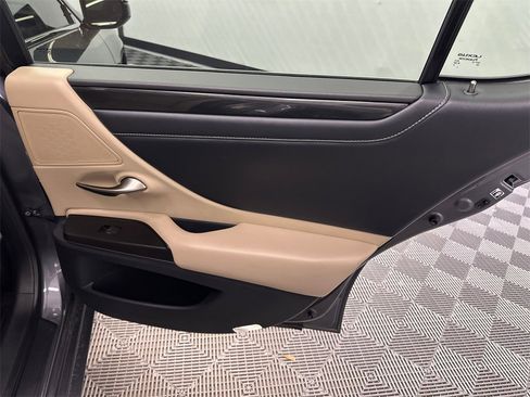 Used 2019 Lexus ES 350 image 17