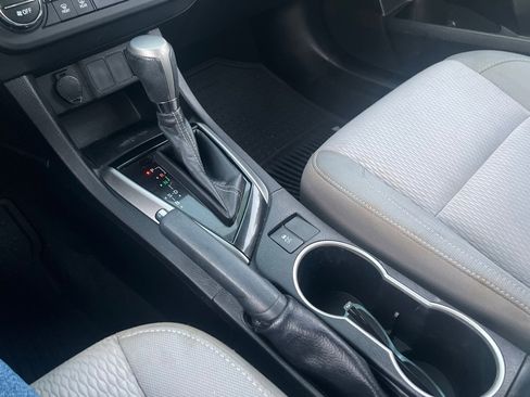 Used 2014 Toyota Corolla L image 25