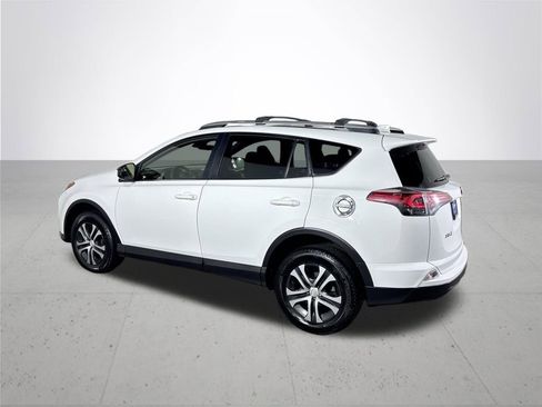 Used 2017 Toyota RAV4 LE image 8