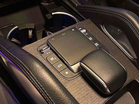 Used 2022 Mercedes-Benz GLE 350 4MATIC w/ Premium Package image 30