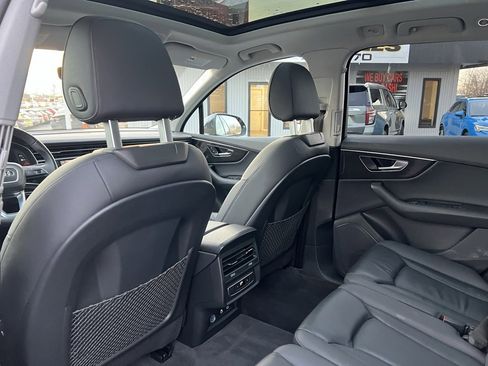 Used 2022 Audi Q7 3.0T Premium image 21