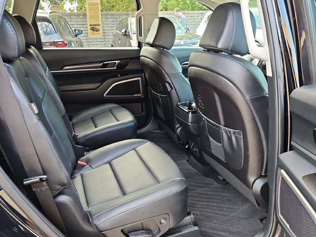 Used 2025 Kia Telluride S FWD image 31