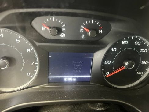 Used 2017 GMC Acadia SLE w/ Driver Alert Package I AWD/4WD image 4