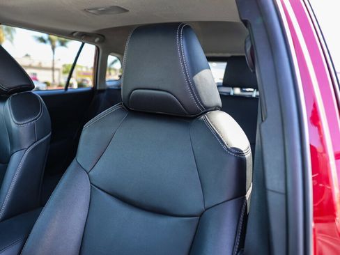 Certified 2022 Toyota Corolla Cross XLE w/ Convenience Package FWD image 17