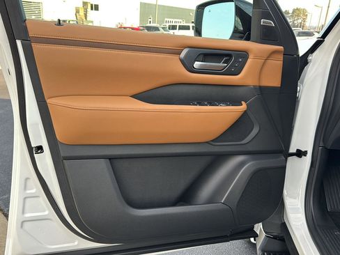 New 2026 Nissan Armada SL image 14