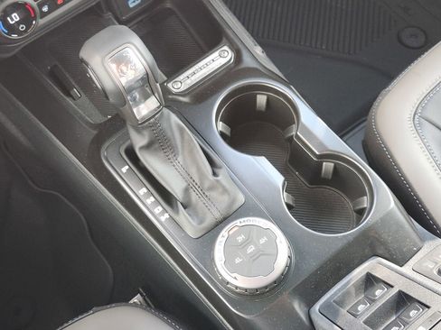 New 2025 Ford Bronco Outer Banks image 18