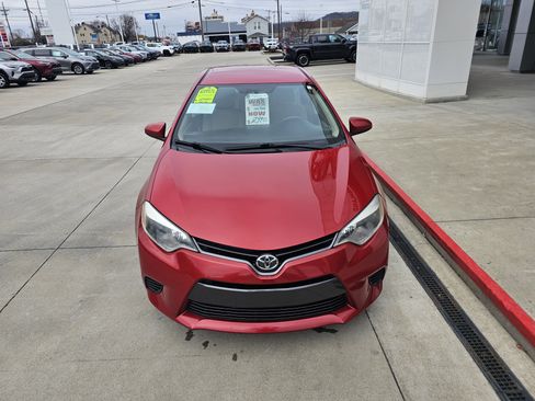 Used 2015 Toyota Corolla LE image 12