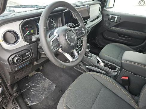 Used 2025 Jeep Wrangler Unlimited Rubicon 4xe w/ Safety Group image 17