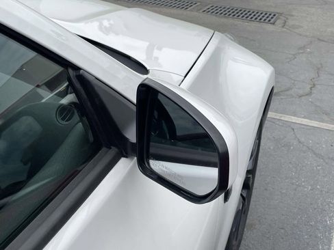 Used 2017 Nissan 370Z Coupe image 31