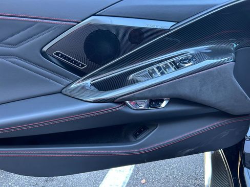 Used 2025 Chevrolet Corvette Z06 image 17