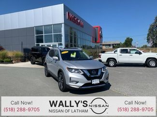 Used 2017 Nissan Rogue SL w/ SL Premium Package image 1