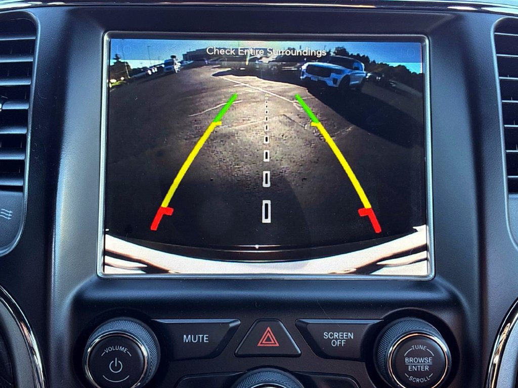 Used 2018 Jeep Grand Cherokee Altitude AWD/4WD image 23