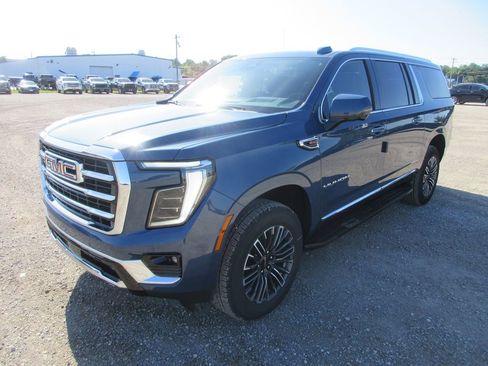 New 2026 GMC Yukon XL Elevation w/ Elevation Premium Package AWD/4WD image 9