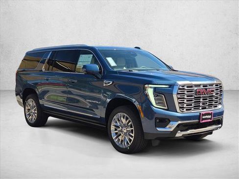 New 2026 GMC Yukon XL Denali w/ Sun & Power Step Package AWD/4WD image 6