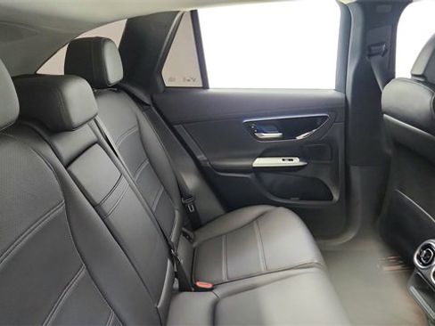 Used 2025 Mercedes-Benz GLC 350e GLC 350e image 25