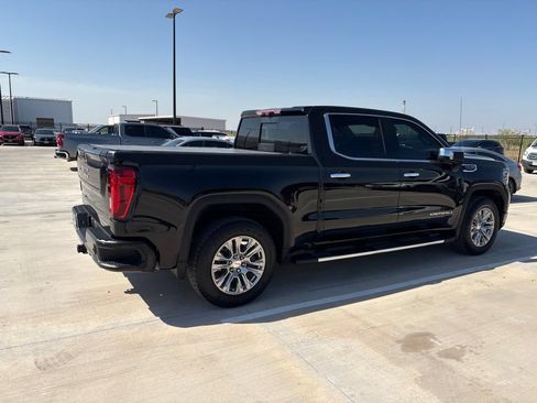 Used 2023 GMC Sierra 1500 Denali w/ Technology Package AWD/4WD image 11